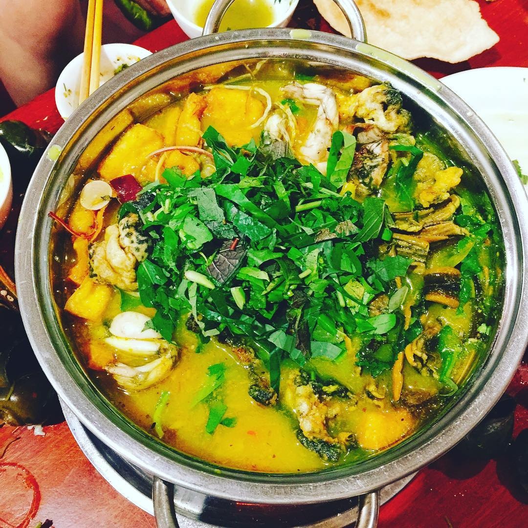 cac quan lau Ha Noi ngay gio mua anh 15