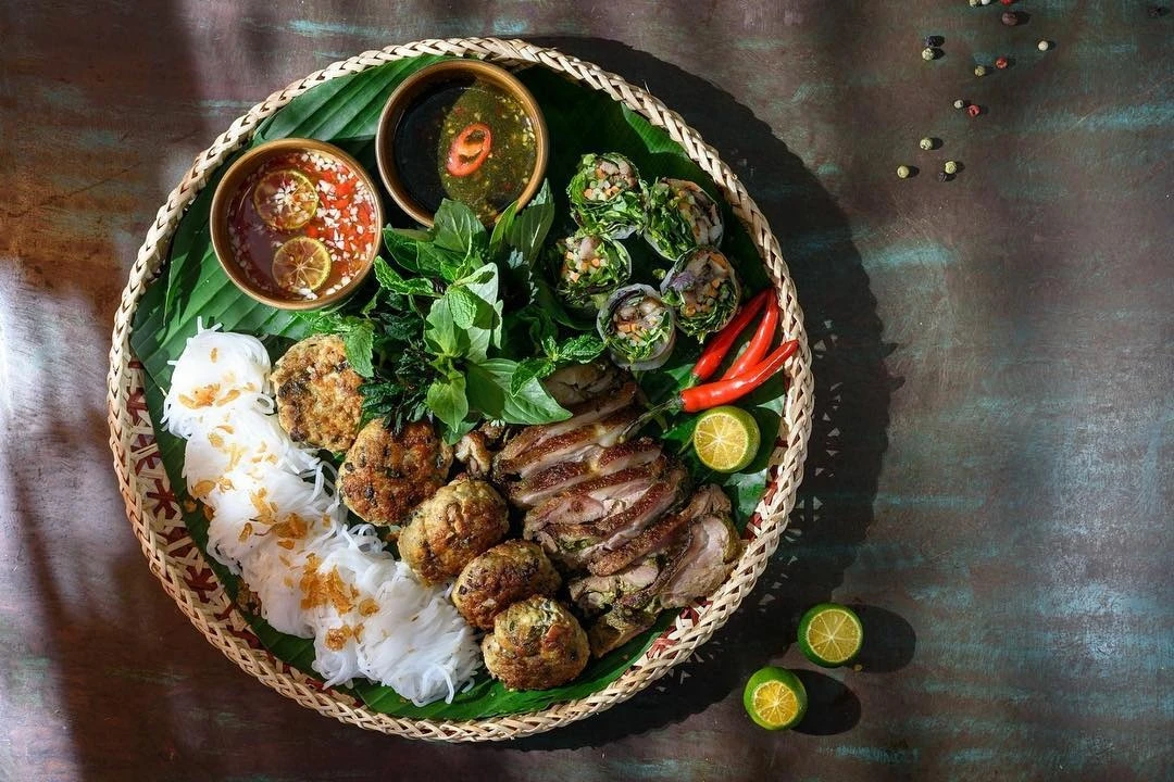 quan an Viet cho gia dinh dip 20/10 anh 6