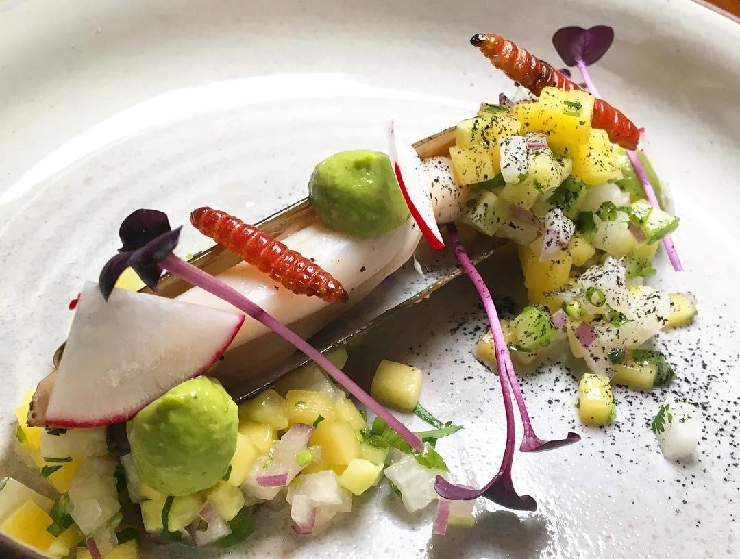 Salad bo xoai va sau, crepe chau chau - ban co dam an thu? hinh anh