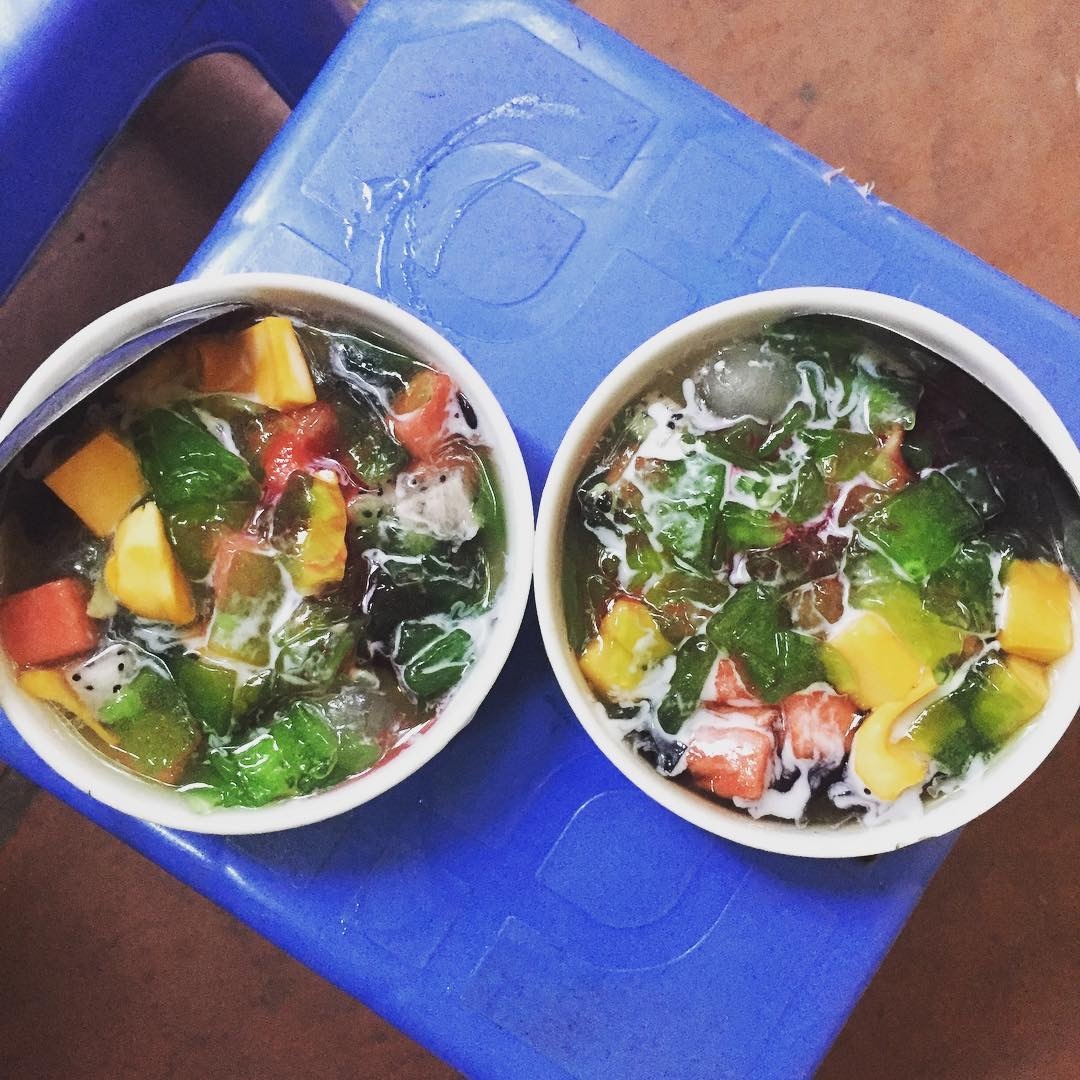 quan an vat cua the he 8X 9X anh 8