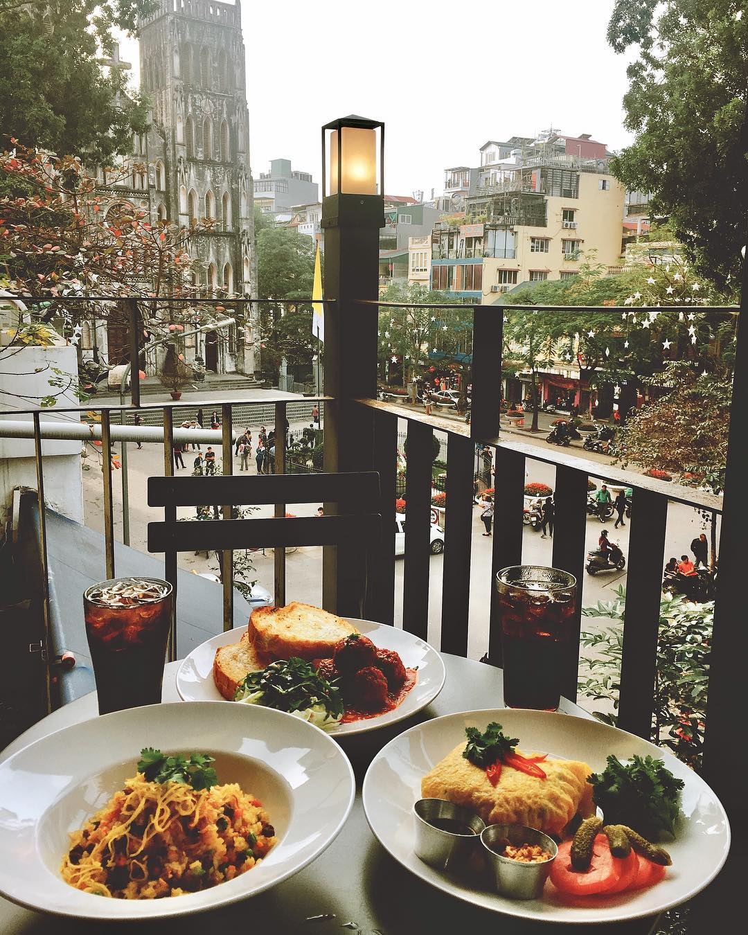 quan ca phe mo xuyen Tet tai Ha Noi anh 5