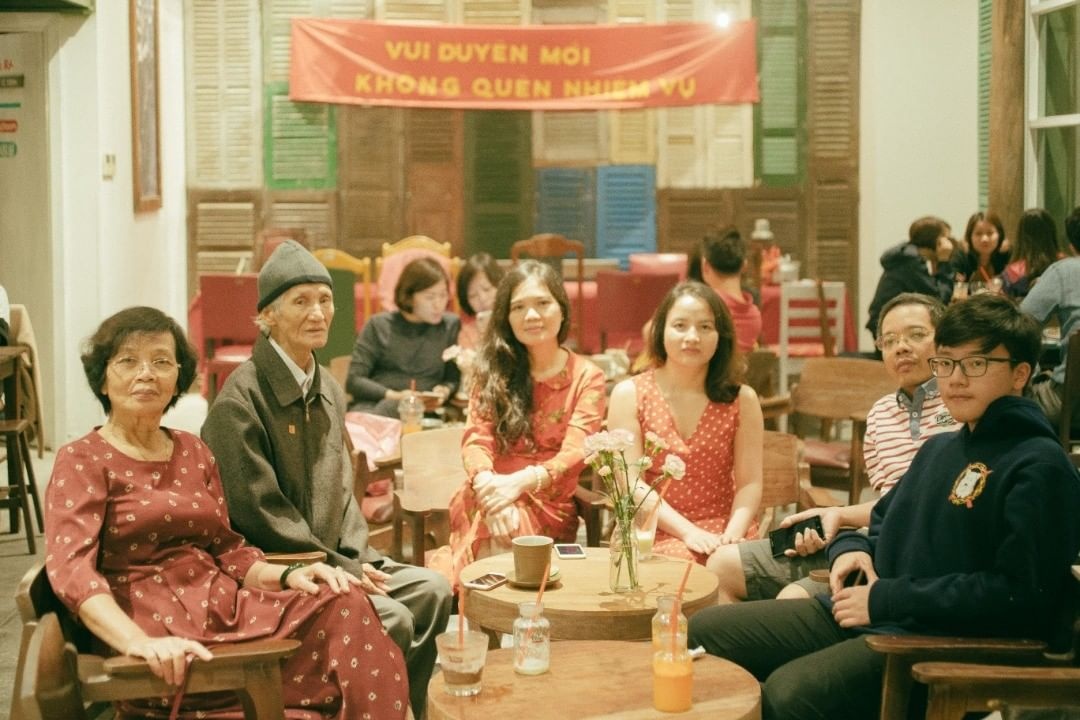 quan ca phe mo xuyen Tet tai Ha Noi anh 14