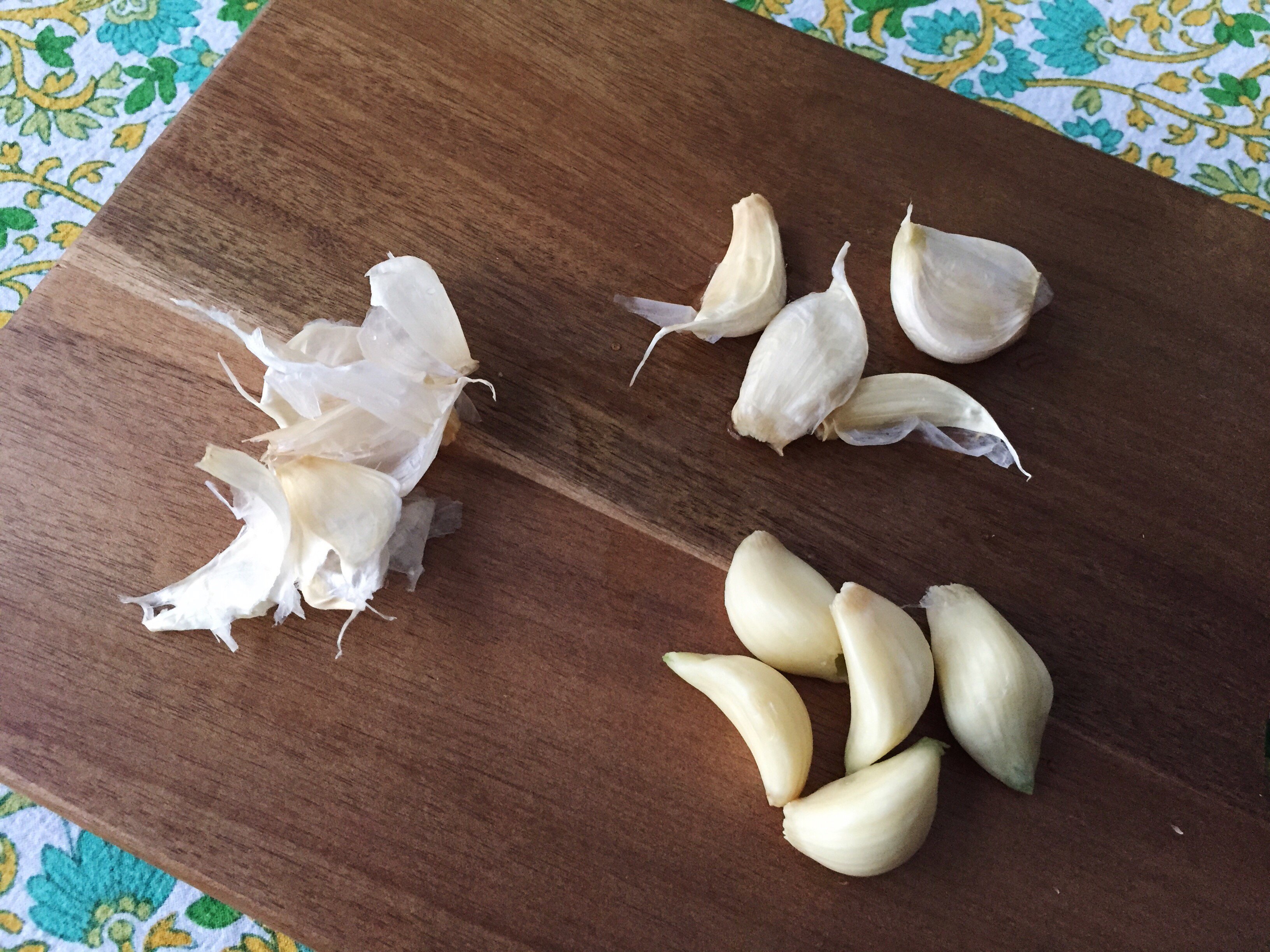 meo nho trong bep anh 2