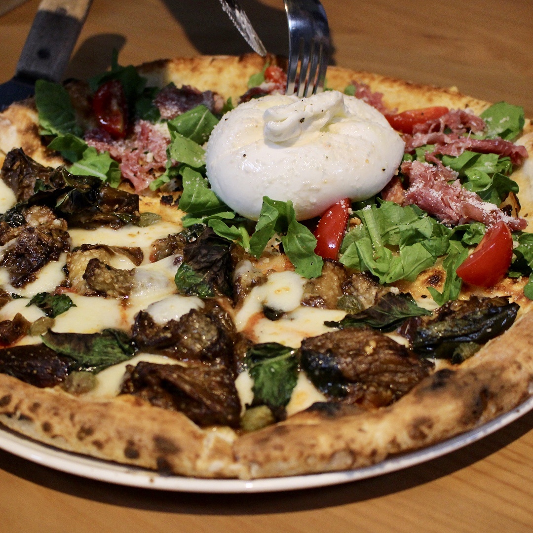 nha hang pizza nuong cui tai Ha Noi anh 1