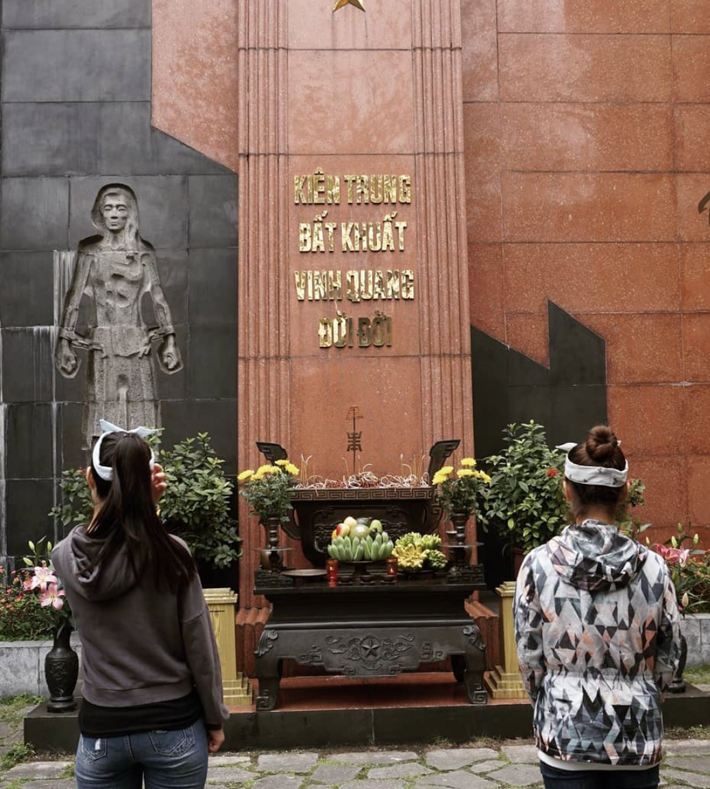 du khach Han Quoc mac ao dai Viet Nam anh 10