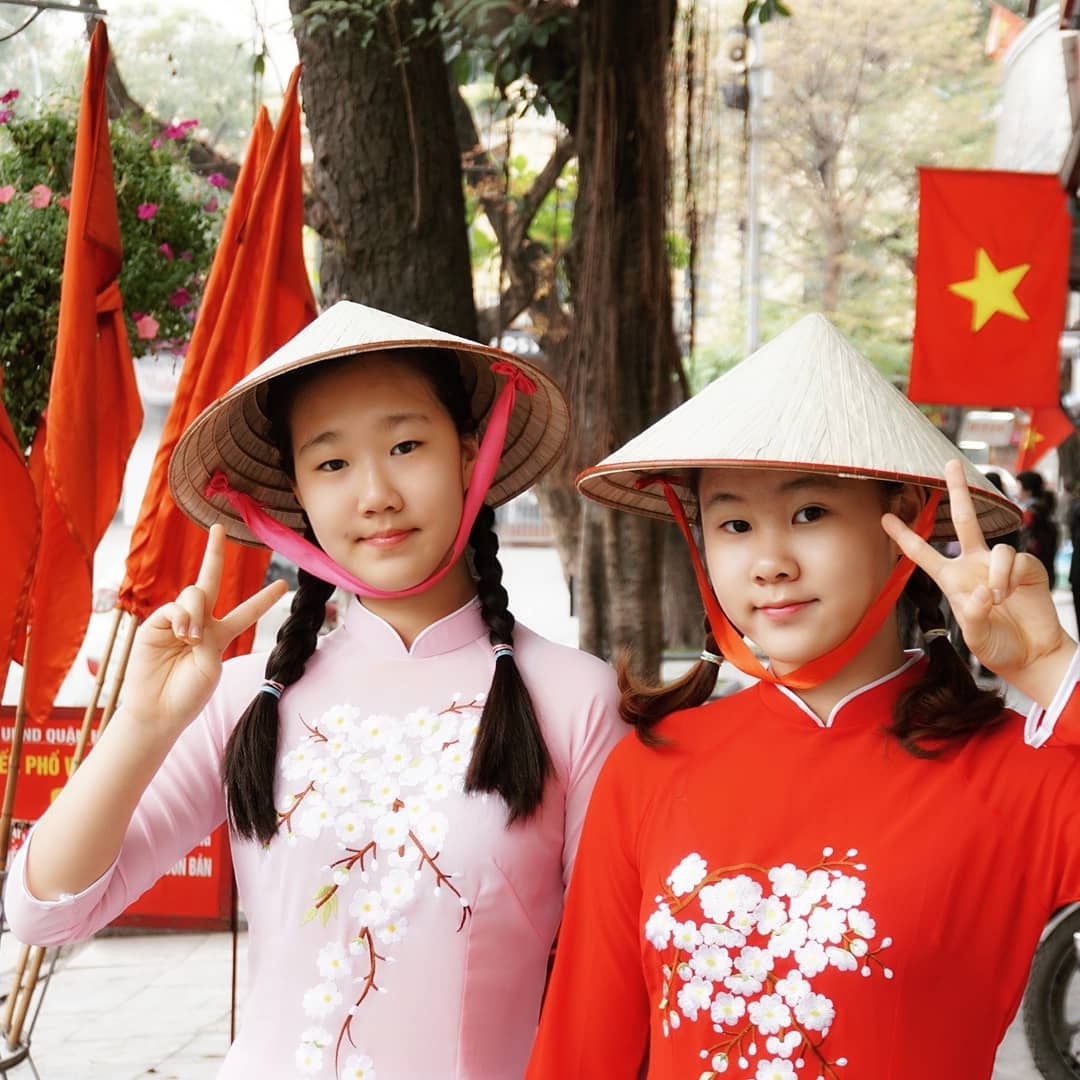 du khach Han Quoc mac ao dai Viet Nam anh 3