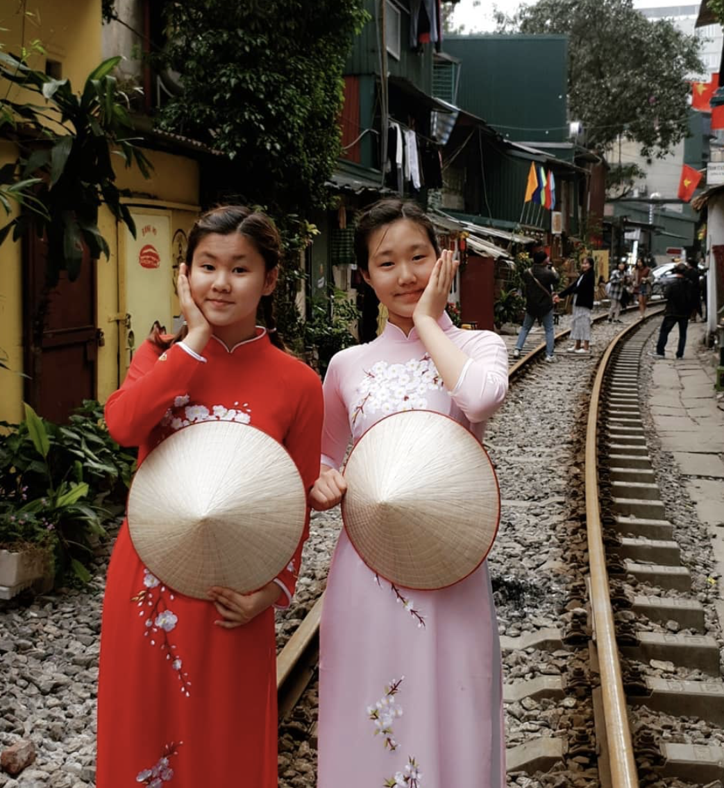 du khach Han Quoc mac ao dai Viet Nam anh 8