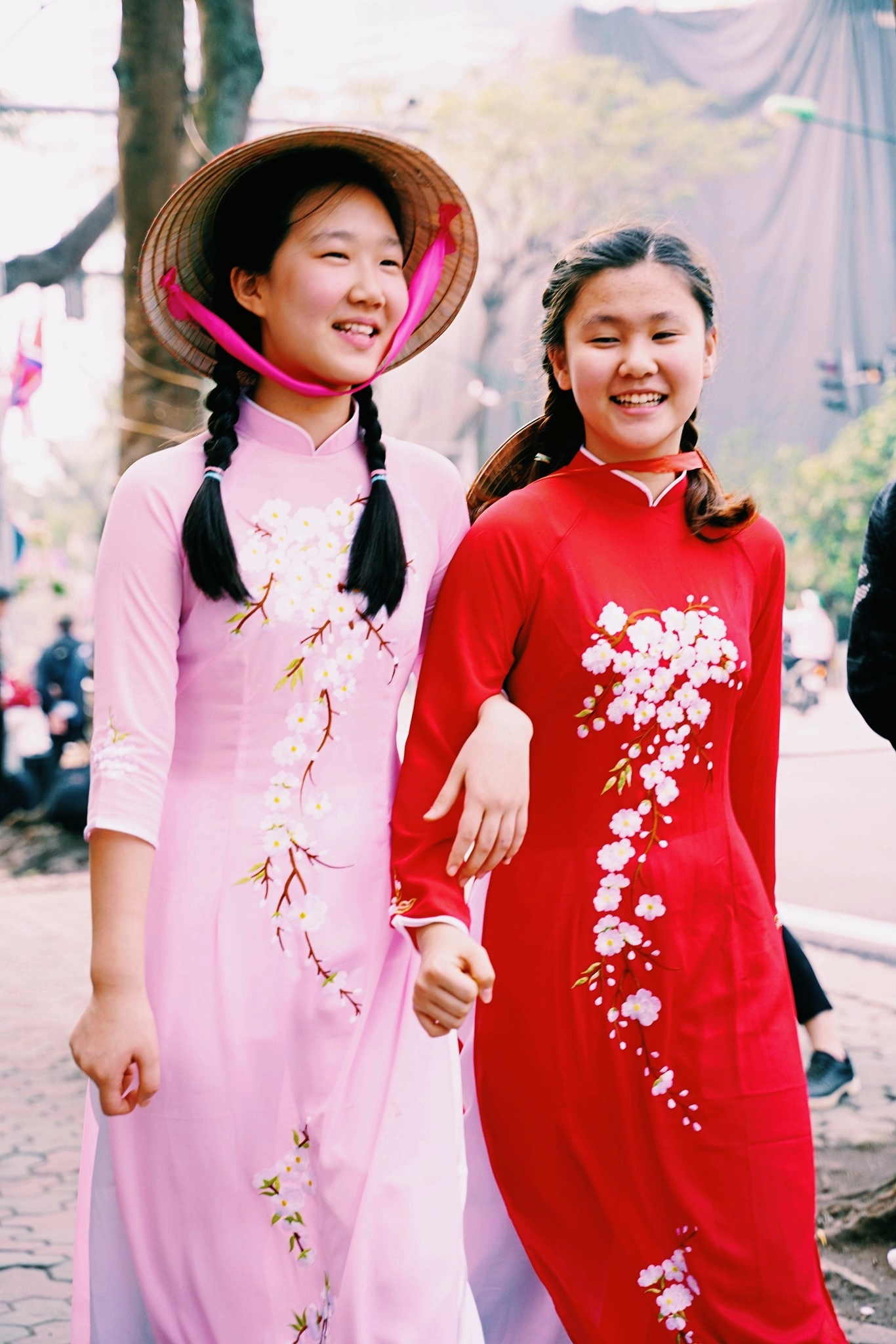 du khach Han Quoc mac ao dai Viet Nam anh 2
