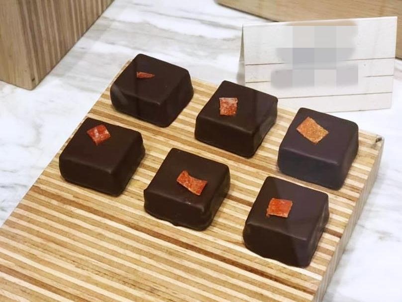 Sau pizza bun dau mam tom, chocolate vi pho hut khach tai Ha Noi hinh anh