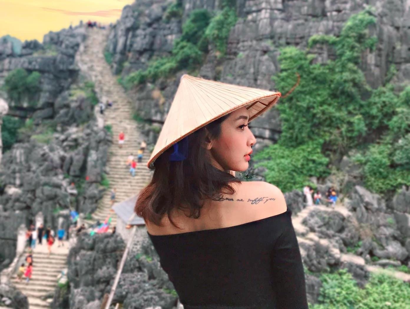 Hang Mua, dao Hai Tac va cac dia danh co ten la o Viet Nam hinh anh