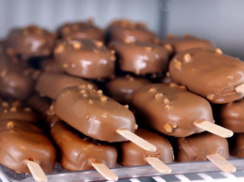 Qua trinh san xuat kem que so luong lon the nao? hinh anh