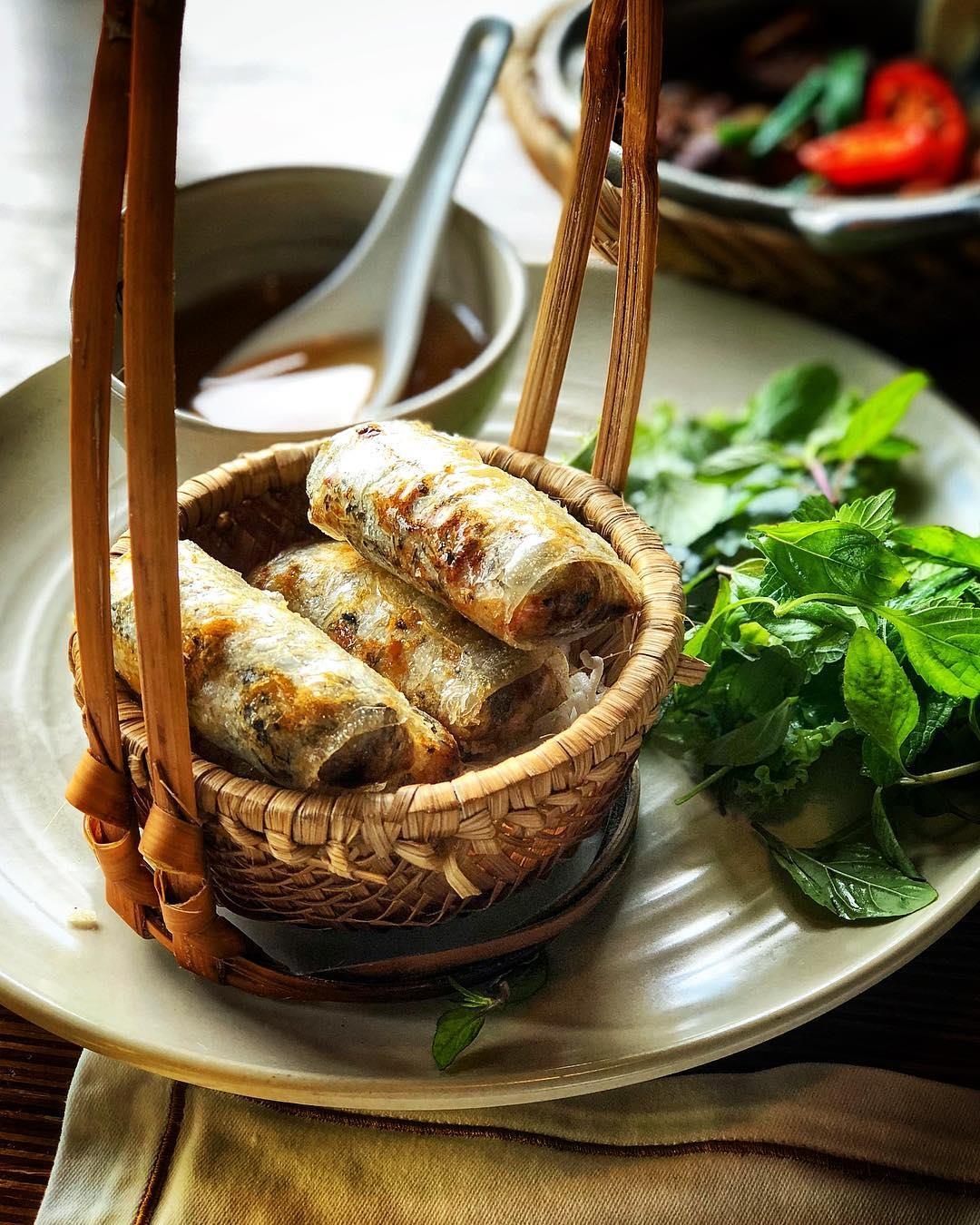 nha hang sang chanh pho di bo Ho Guom anh 3