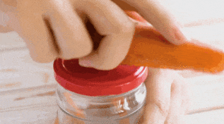 Tu che dung cu nao rau cu tien dung tu lo thuy tinh hinh anh