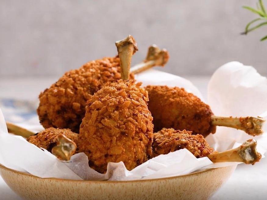 Cach lam dui ga chien pho mai khong lo trong song ngoai chin hinh anh