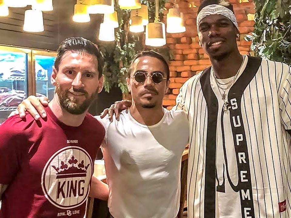 Messi, Pogba phan ung the nao khi an bit tet dat vang o Dubai? hinh anh