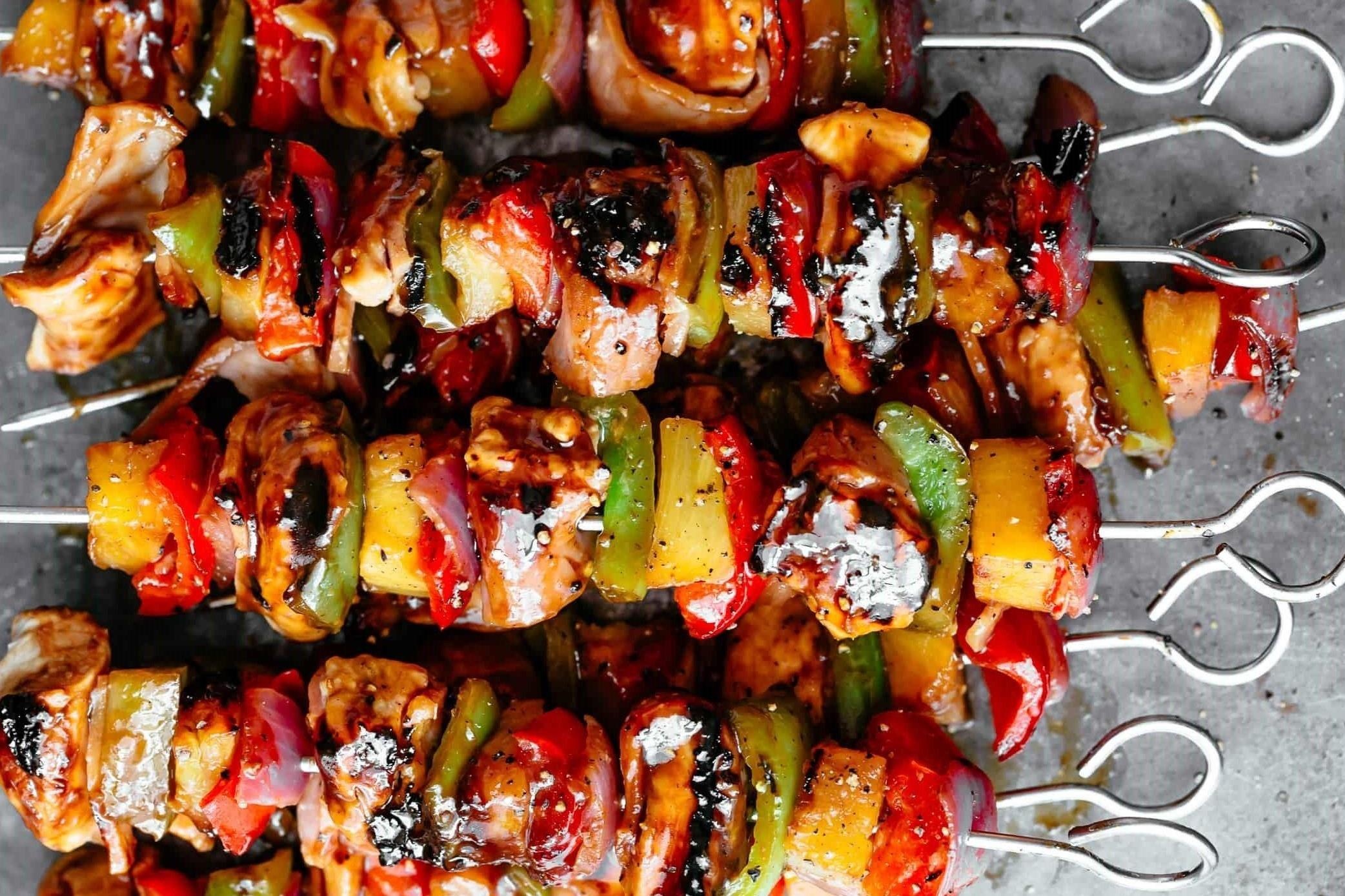 Thit xien rau cu dep mat cho tiec nuong cuoi tuan hinh anh