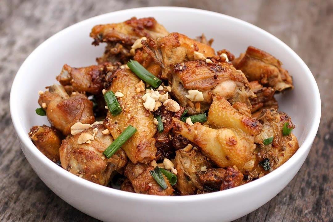 Ga xao sa ot thom lung doi vi cho gia dinh ngay cuoi tuan hinh anh