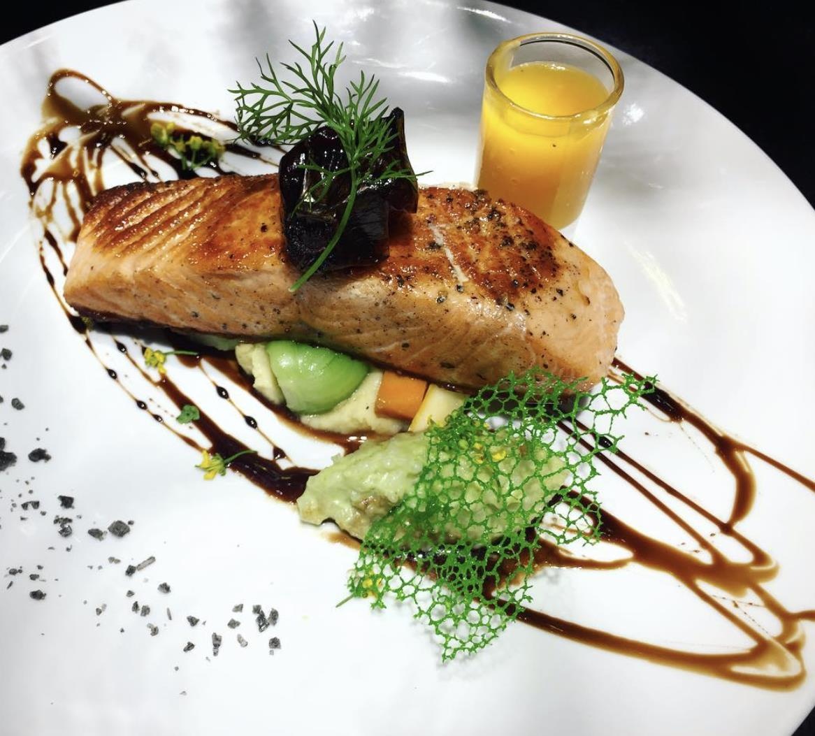 nha hang quanh pho di bo ho Guom anh 9