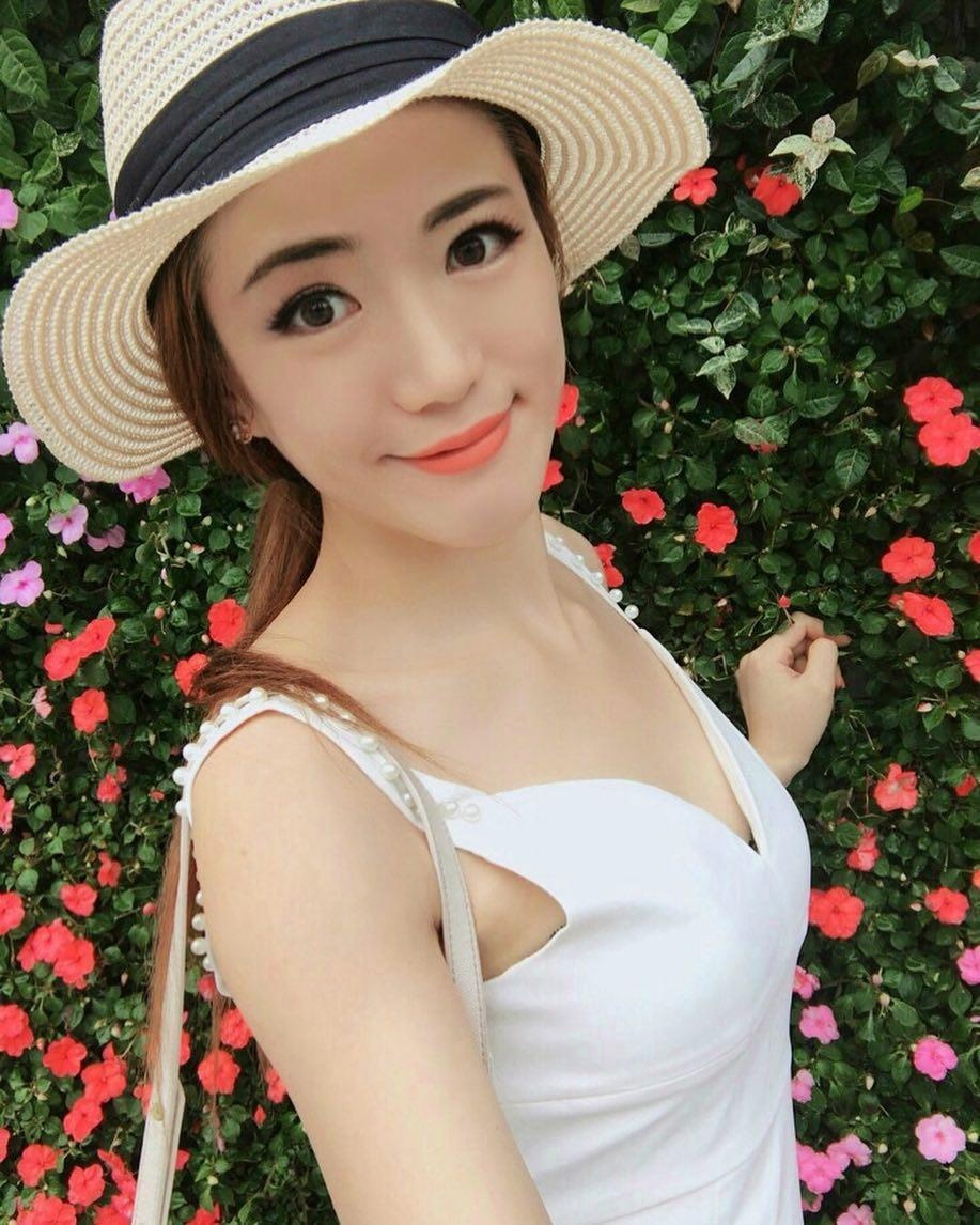 nu giao vien noi tieng mang xa hoi anh 3