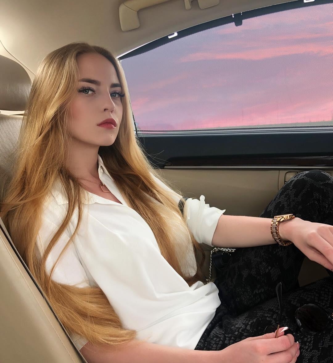 nu giao vien noi tieng mang xa hoi anh 17