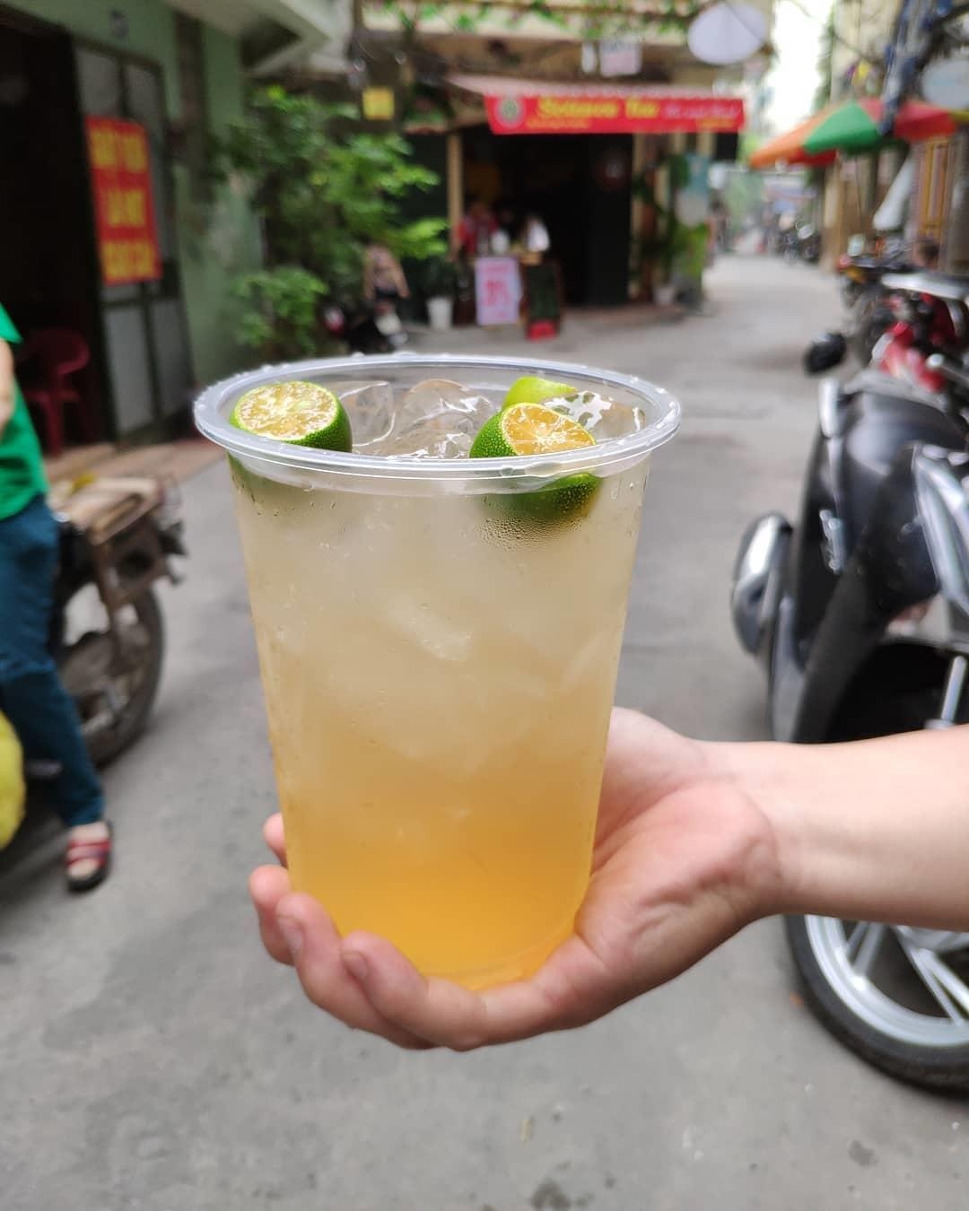 khach tay an tuong voi thuc uong gi anh 6