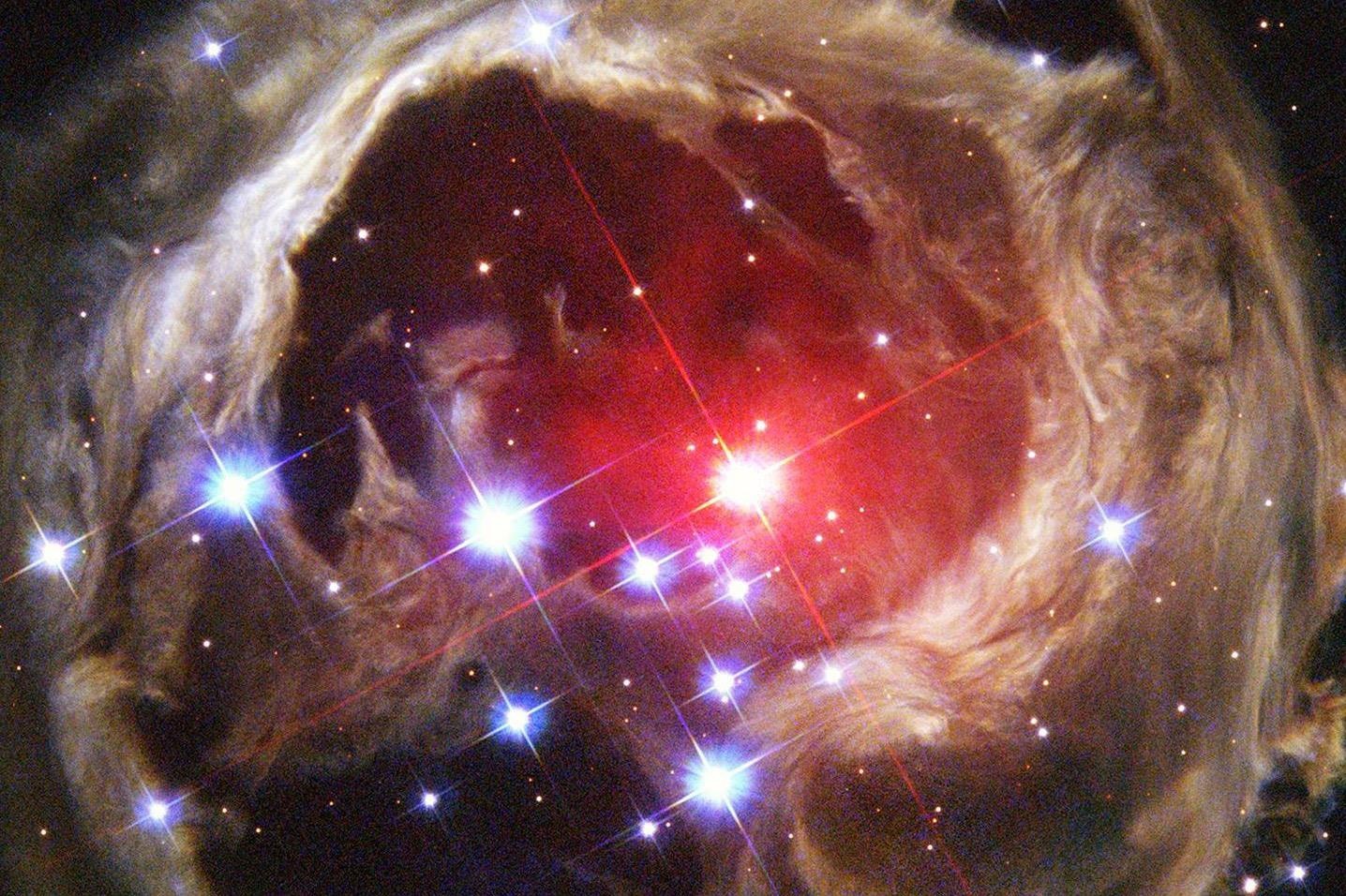 Ngoi sao bat ngo phat sang gap 600.000 lan Mat Troi hinh anh