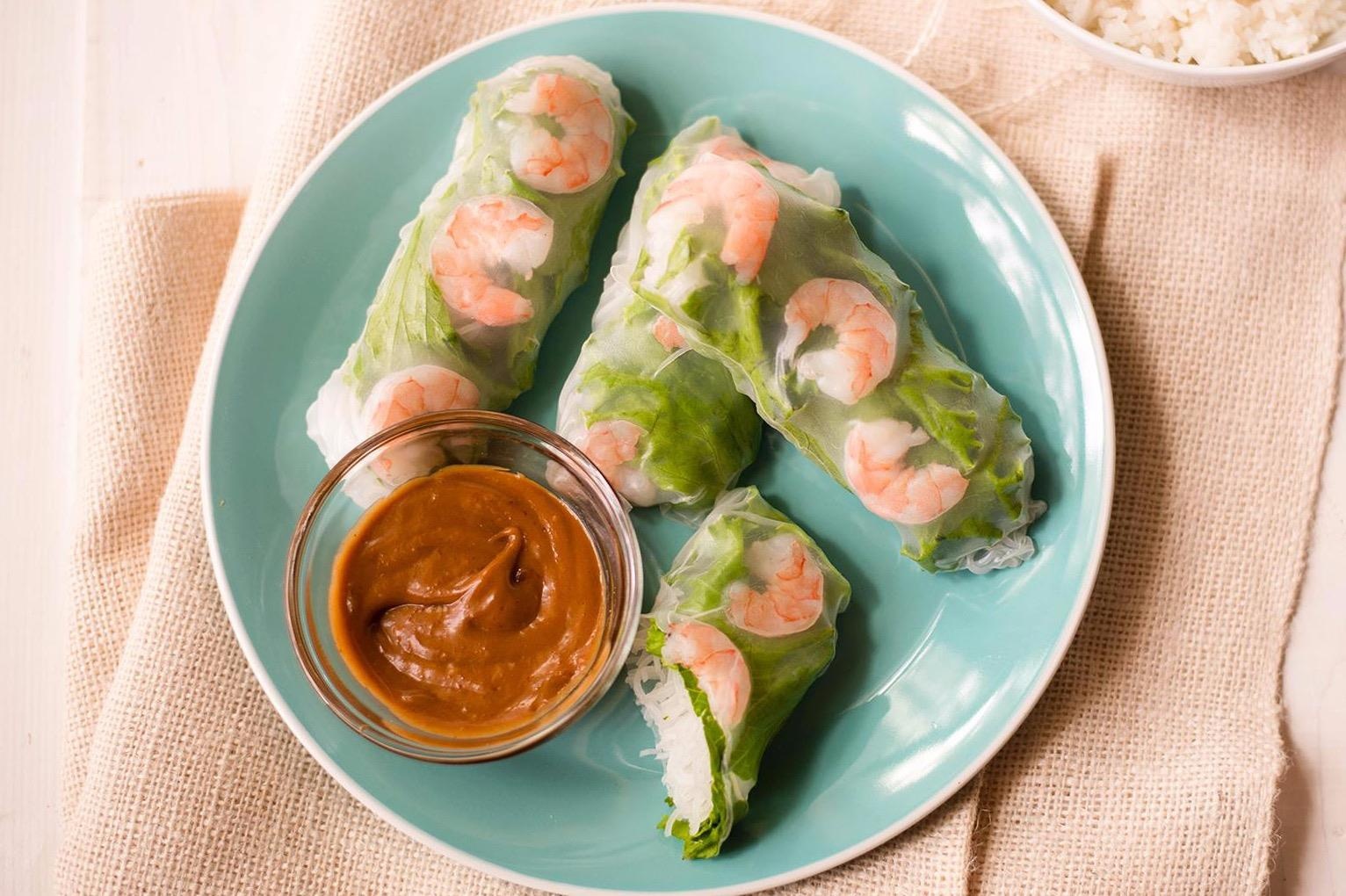 Nem cuon tom cham kem sot dau phong thom ngon, de lam hinh anh