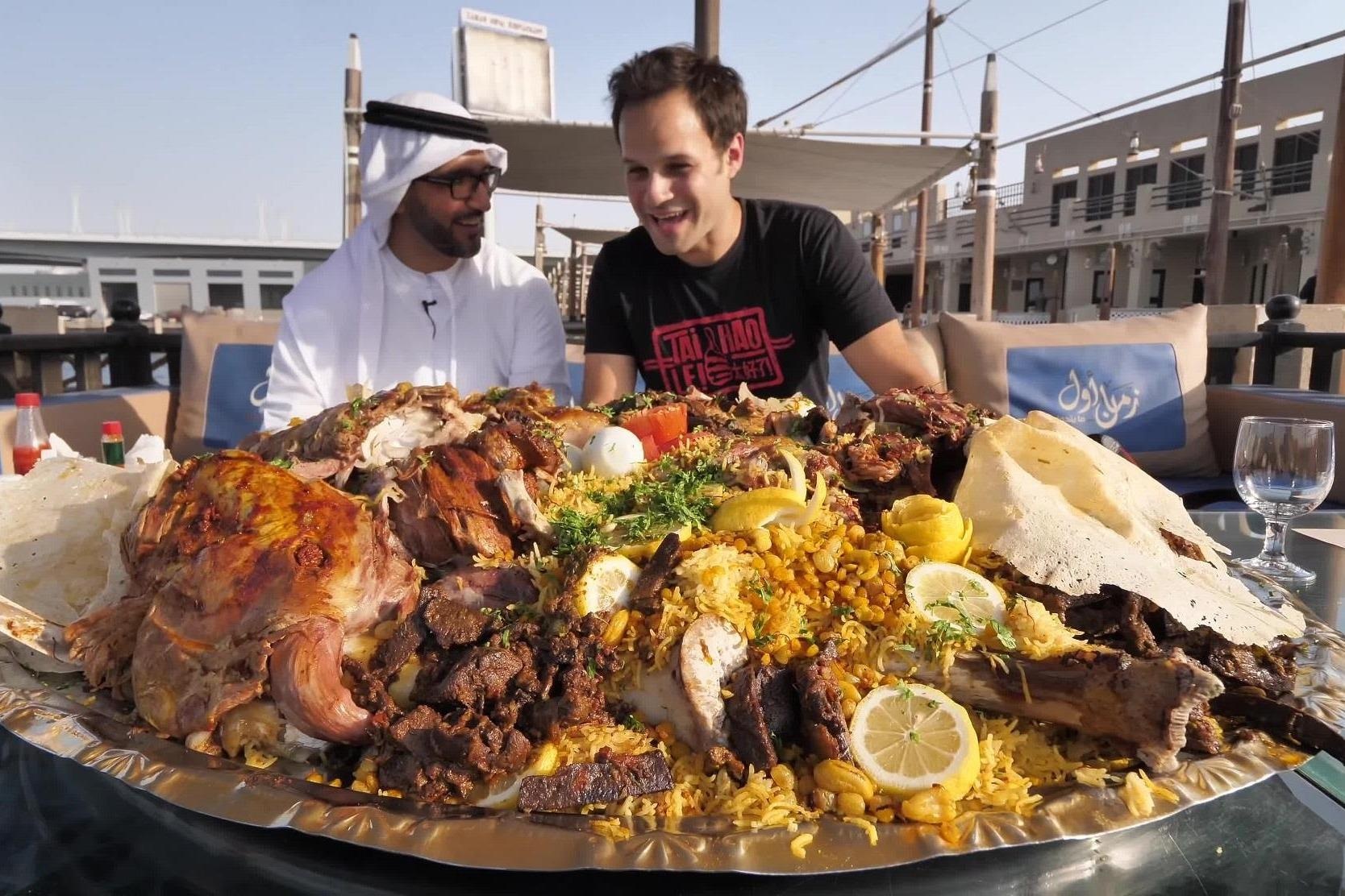 Com lac da nuong khong lo cho gioi sieu giau o Dubai hinh anh