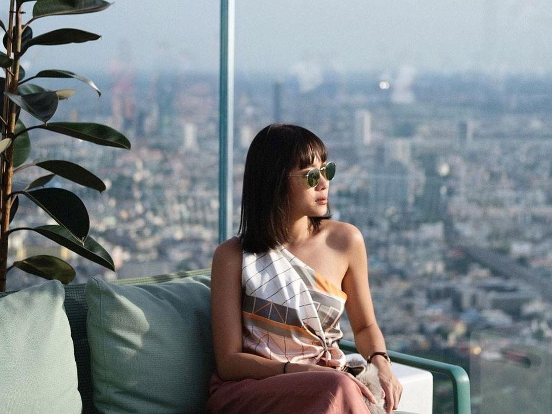 Quay bar lat kinh mao hiem, ve sang chanh o nha hang cao nhat Bangkok hinh anh