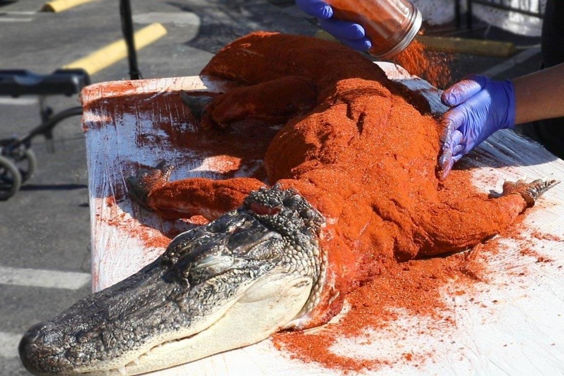 Tiec BBQ ca sau nuong cay mien phi cho nguoi My hinh anh