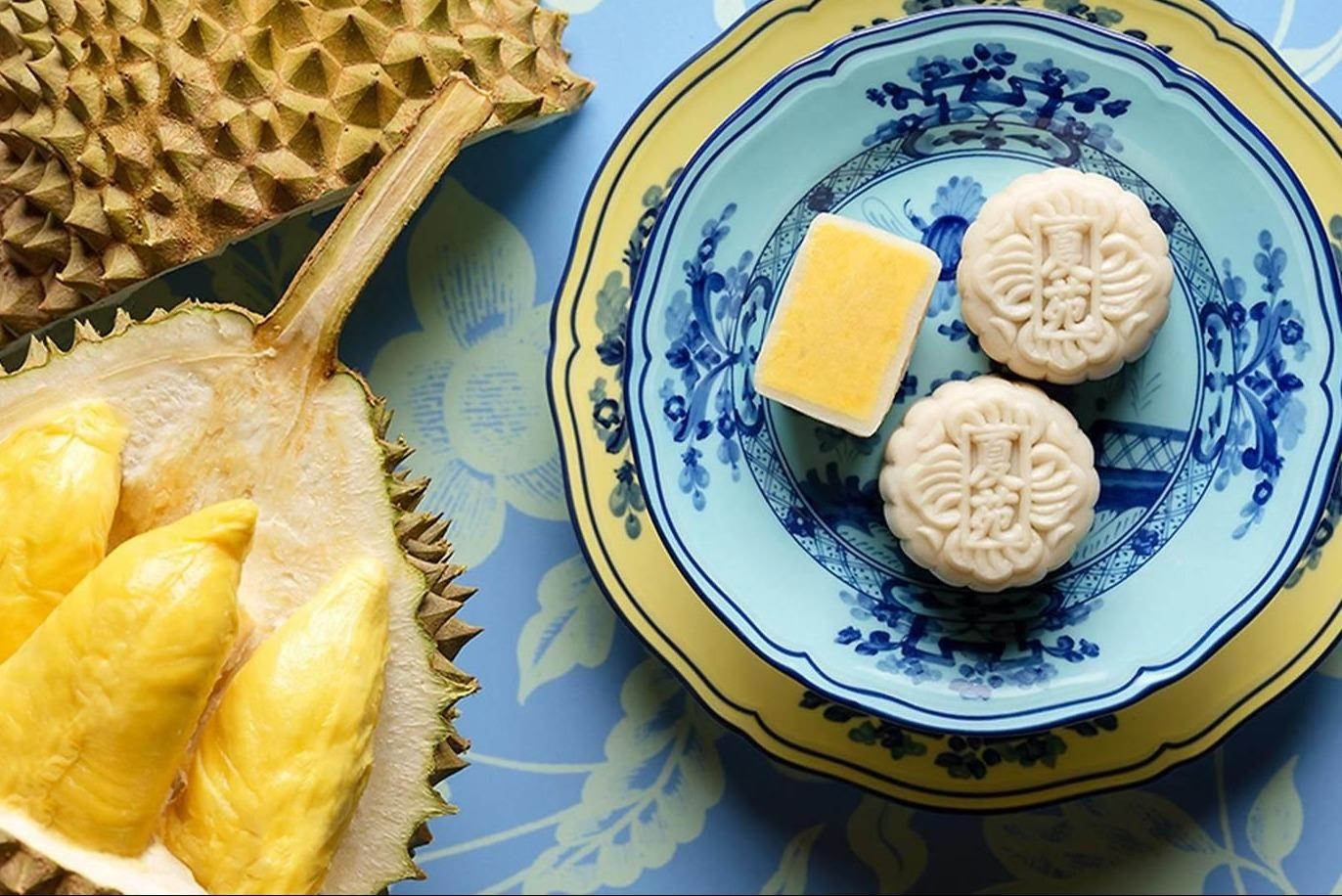 Thuong thuc banh trung thu sau rieng thom nuc mui hinh anh