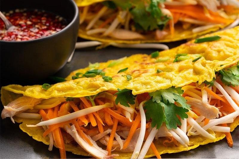 Banh xeo nhan ga sang chanh, dep mat vuot xa mon an nha hang hinh anh