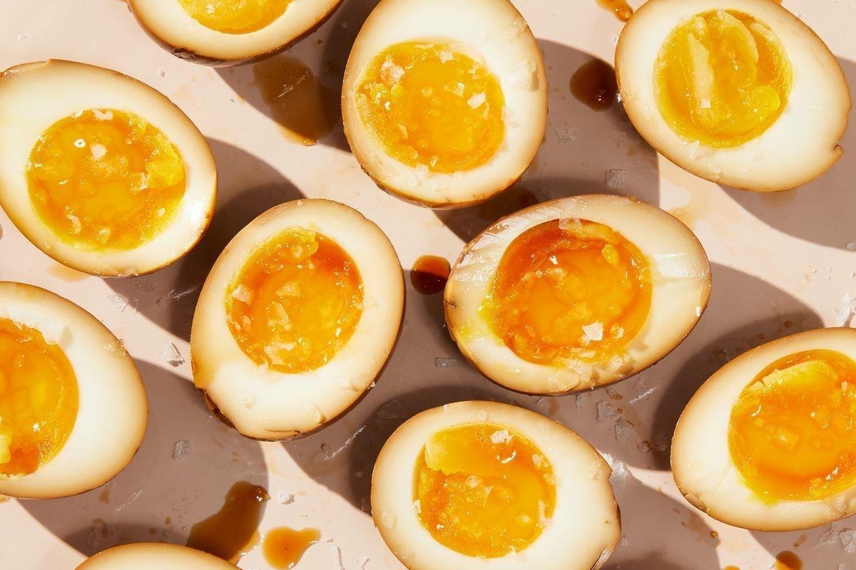 Trung luoc long dao ngam xi dau tien loi, de lam hinh anh