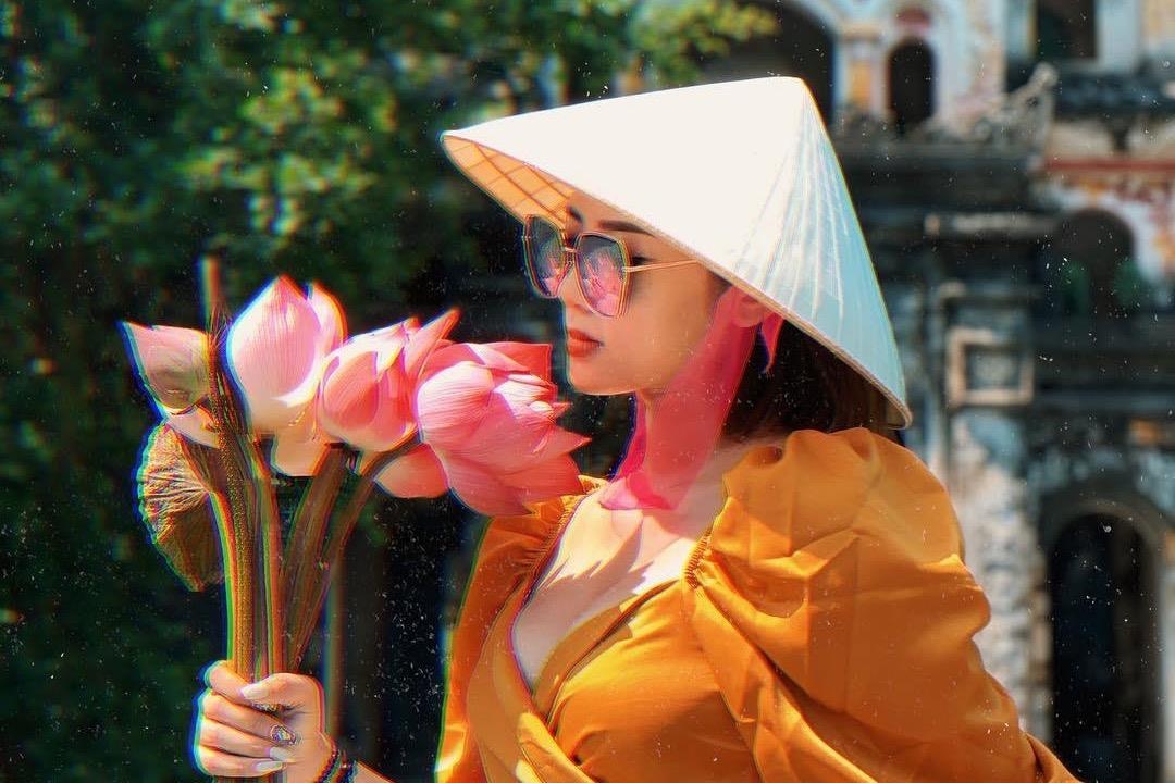 San anh check-in mua sen tai Hang Mua dip 2/9 hinh anh