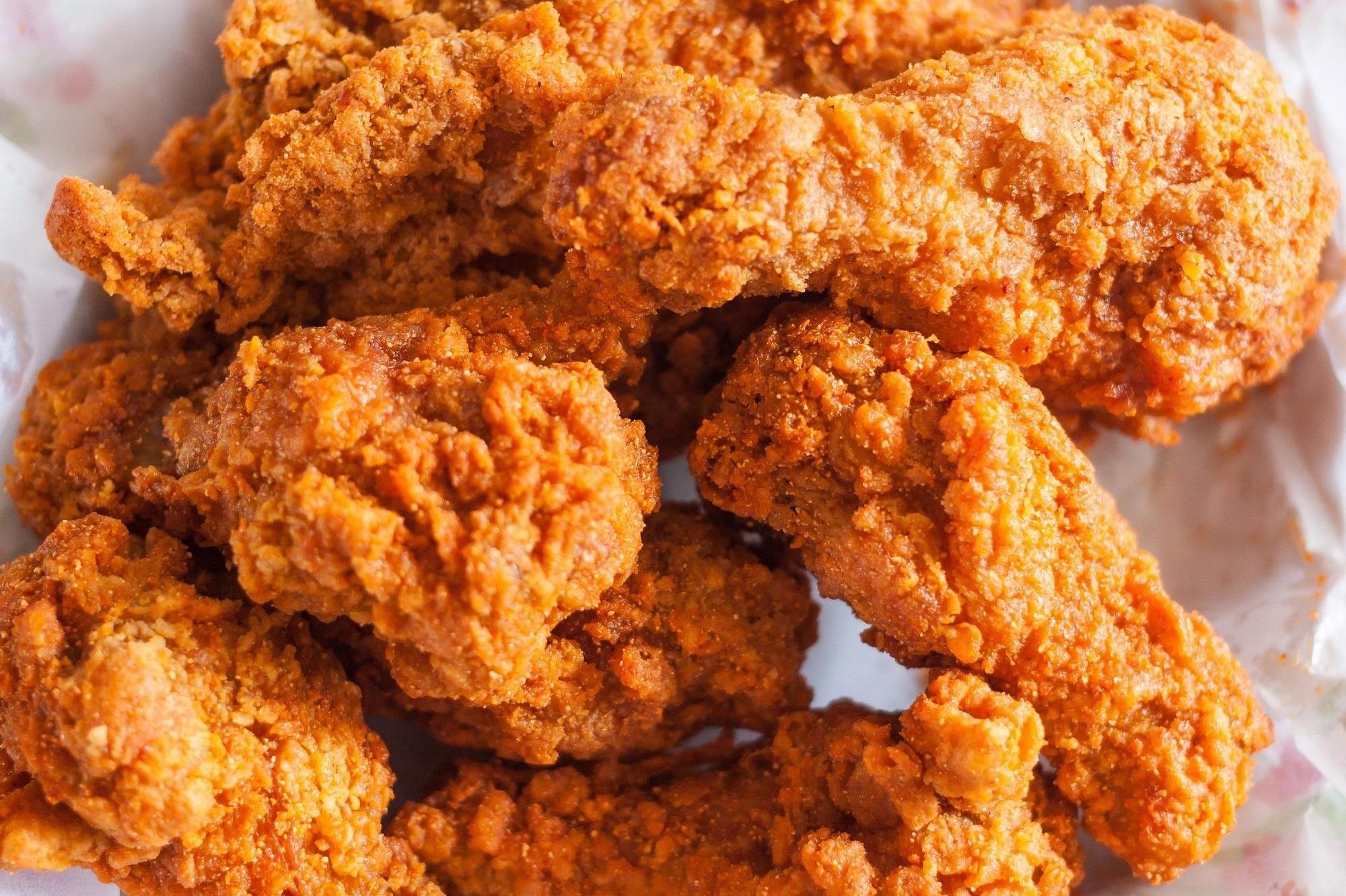 Toi nay an gi: Ga chien gion cay ha guc moi tin do an uong hinh anh