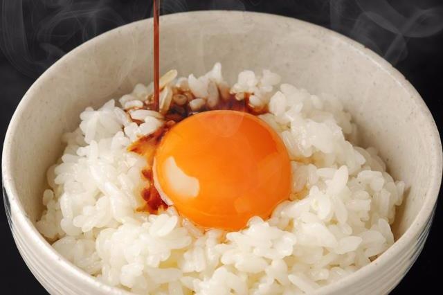 Trung song tron com nhanh gon nhu bua an cua nguoi Nhat hinh anh