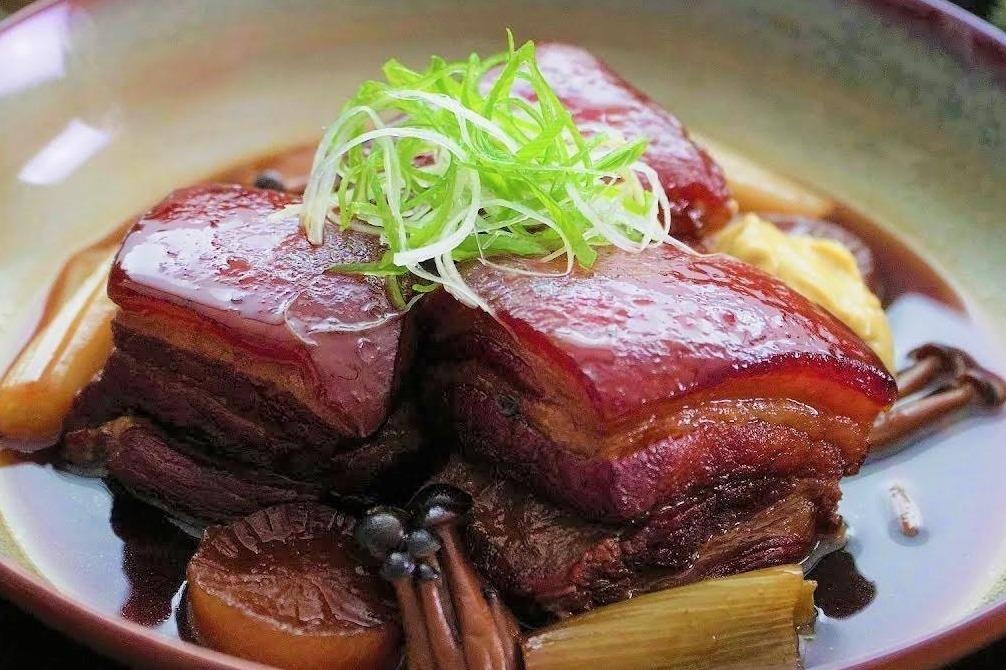 Mon thit kho tau ngon tru danh cua nguoi Nhat Ban hinh anh