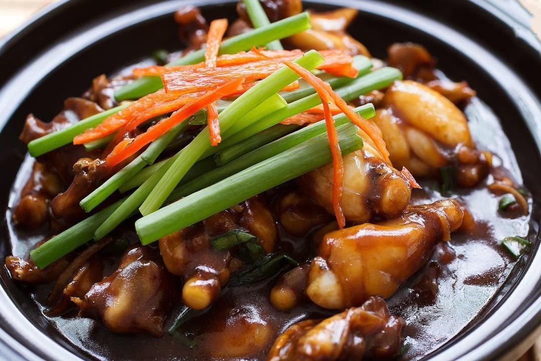 Hoc dau bep cach lam dui ech xao dac quanh sot hinh anh