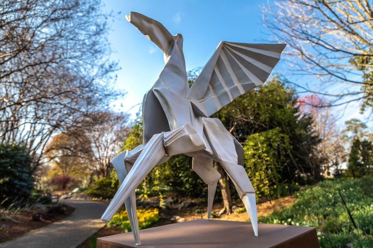 Tac pham dieu khac khong lo mo phong nghe thuat Origami hinh anh