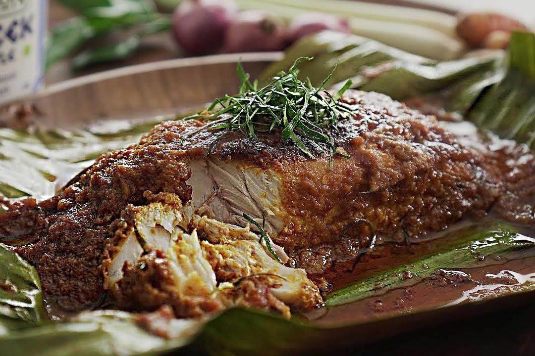 Lam moi mam com cuoi tuan voi ca boc la chuoi hinh anh