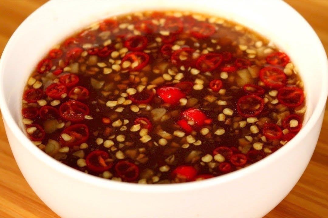 Nuoc mam me chua cay, thoi bay nhieu mon nuong hinh anh