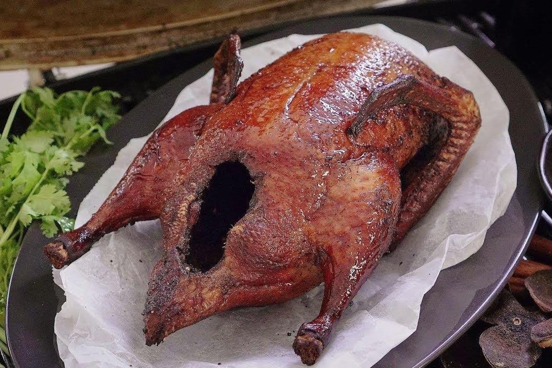 Uop vit nguyen con voi ngu vi huong thom ngon nuc mui hinh anh