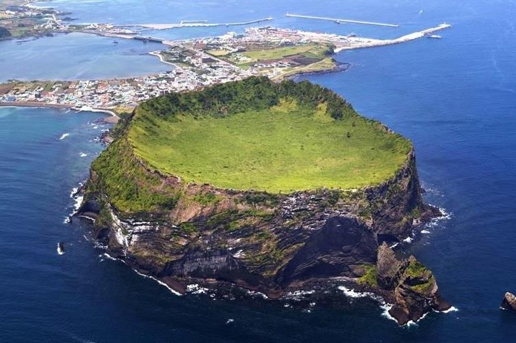Ly do ban nen du lich dao Jeju mot lan trong doi hinh anh
