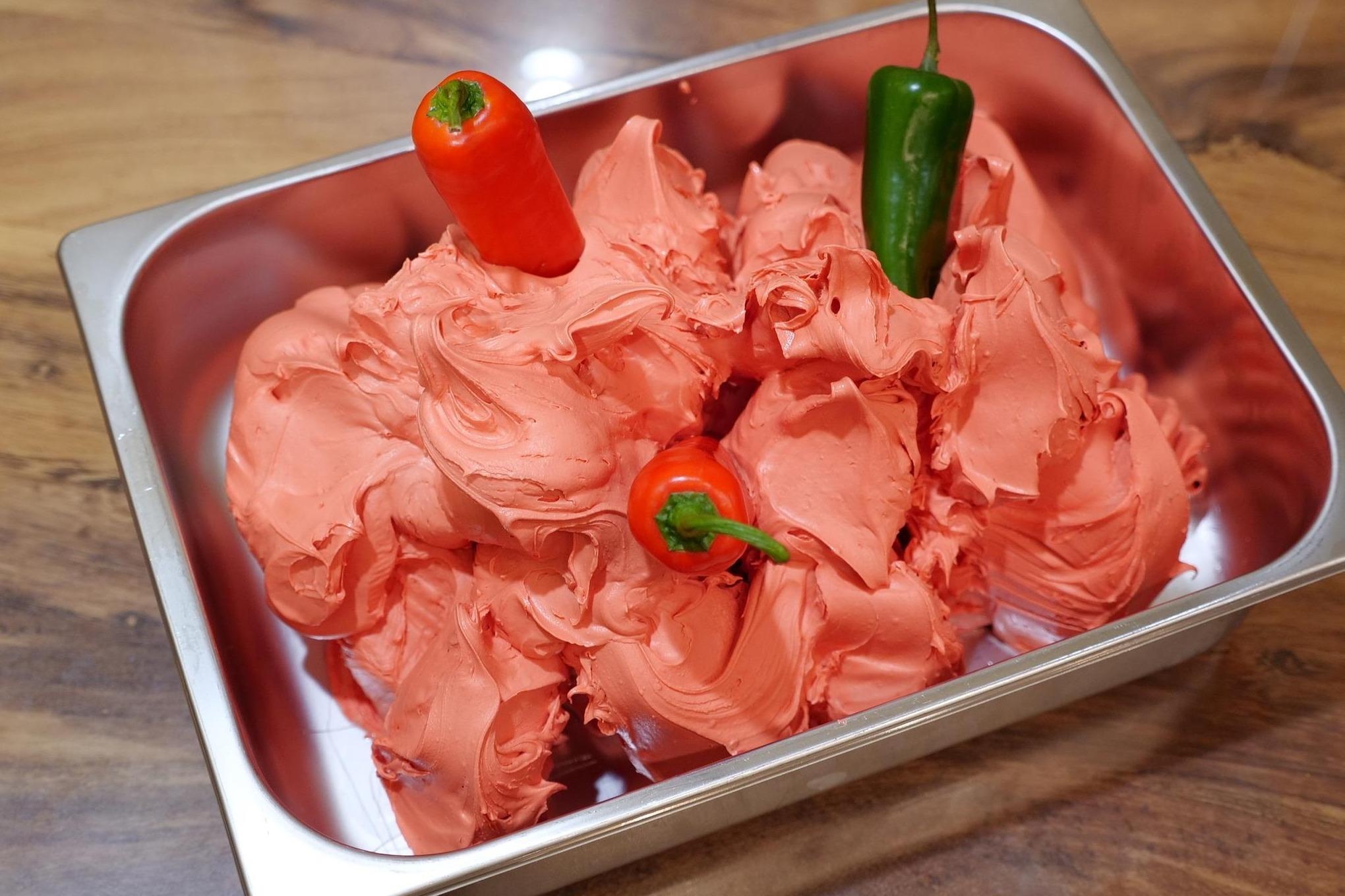 Co gi trong mon kem chi danh cho nguoi tren 18 tuoi hinh anh