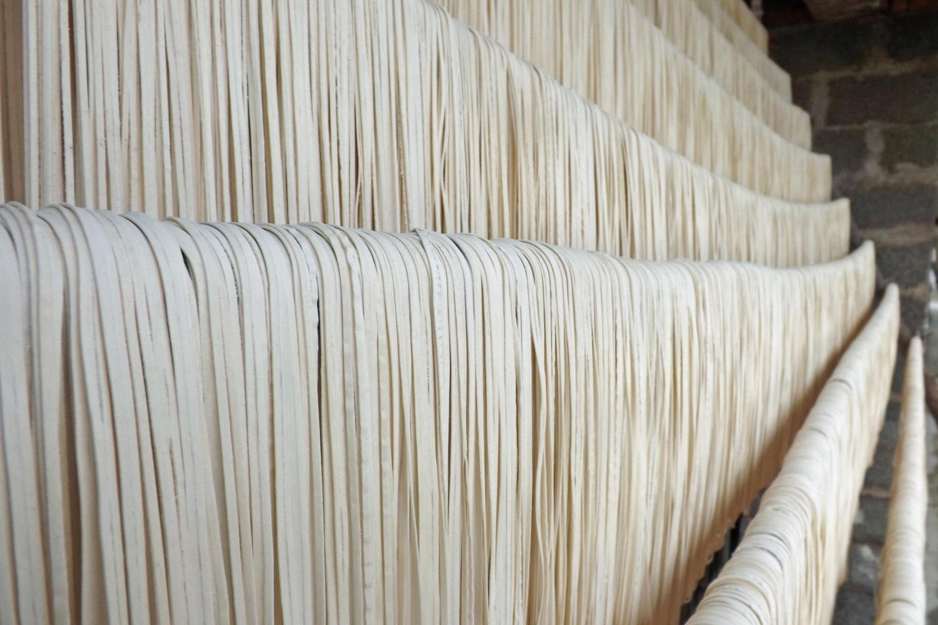 Nghe thuat lam mi soi hon 300 nam tuoi hinh anh