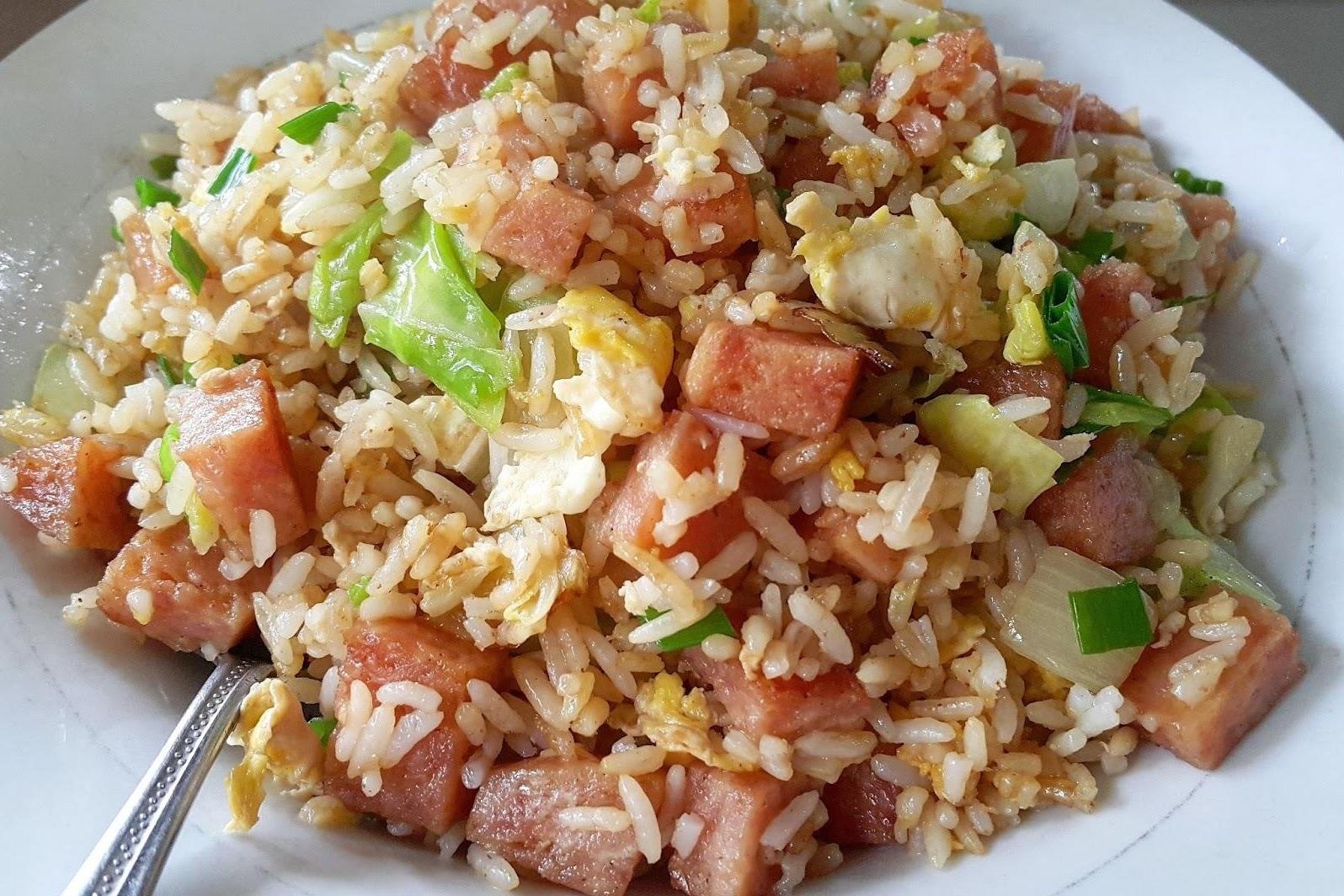 Tro tai chien com trung voi pate heo, dau dua dai gia dinh hinh anh