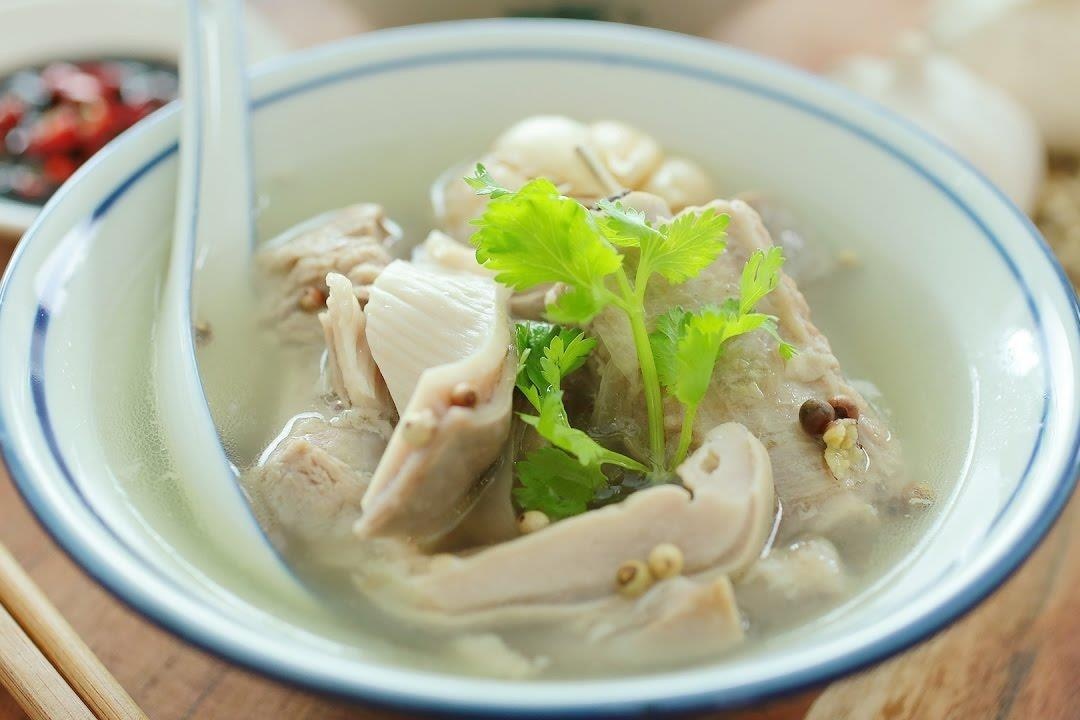 Meo lam da day heo om tieu khong bi hoi hinh anh