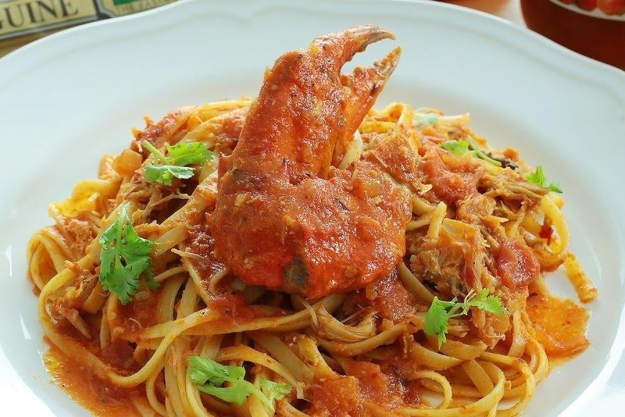 Nang tam mon ngon tu cua bun va sot cay hinh anh