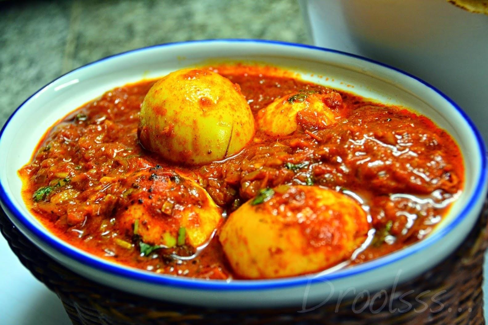 Thuong thuc trung ca ri thom ngon trong mua lanh hinh anh