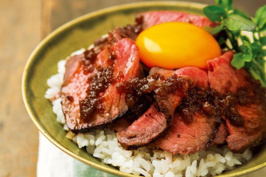 Che bien thit bo ngon bang noi com dien hinh anh